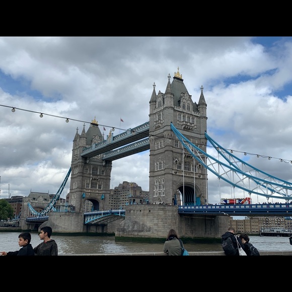 Meet your Posher, Sarah - Picture 4 of 6